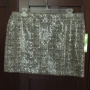 Alice +Olivia NWT sequined mini skirt sz M